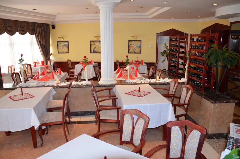 Hotel Bellevue And