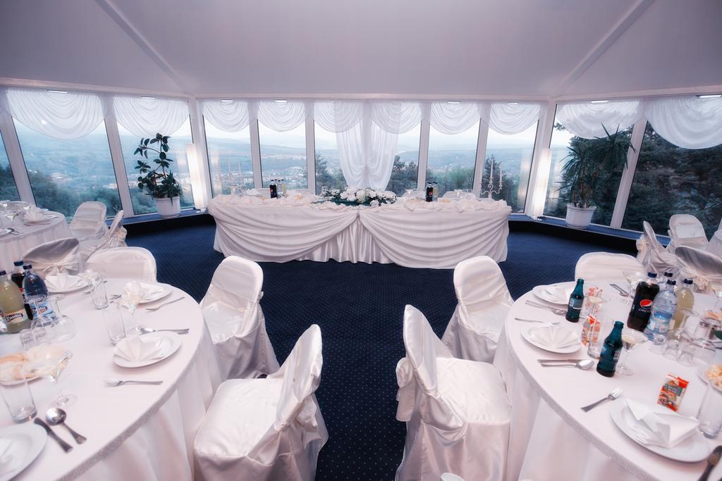 Hotel Bellevue And